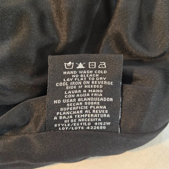 R&M Richards Holidays Season Black/Red Sequined Metallic Jumpsuit Plus Size 22W. - Picture 14 of 17